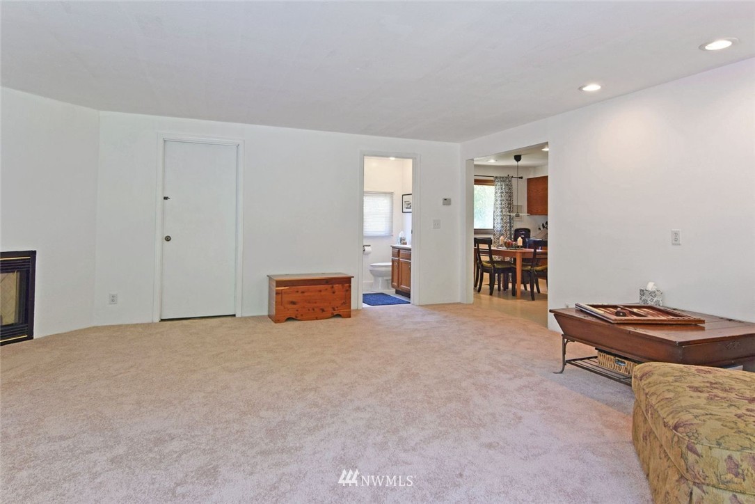705 240th Street Southeast Bothell, WA 98021 - Photo 8 of 19