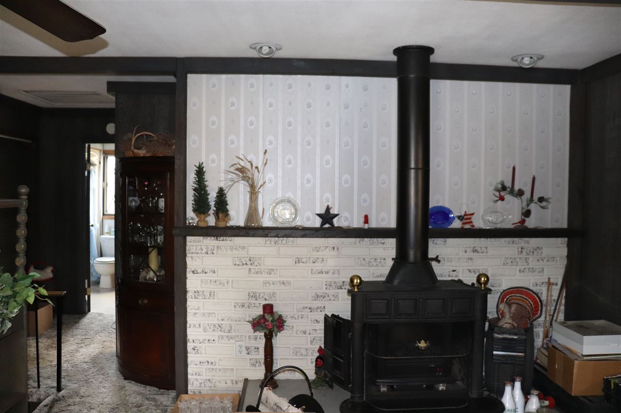 14211 Frost Road Hemlock, MI 48626 - Photo 24 of 34