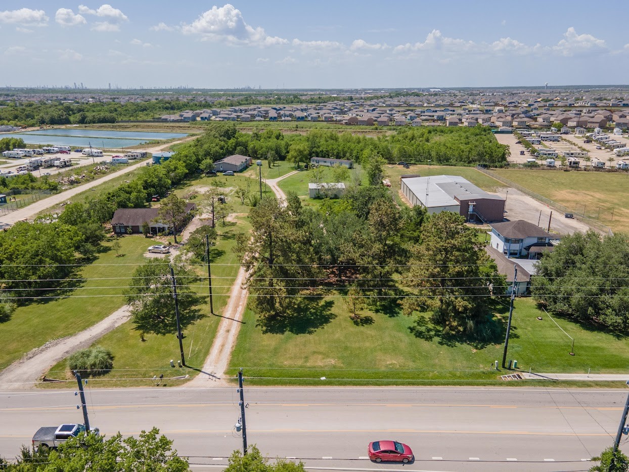 5707 South Farm-to-Market 565 Road Baytown, TX 77523 - Photo 4 of 18