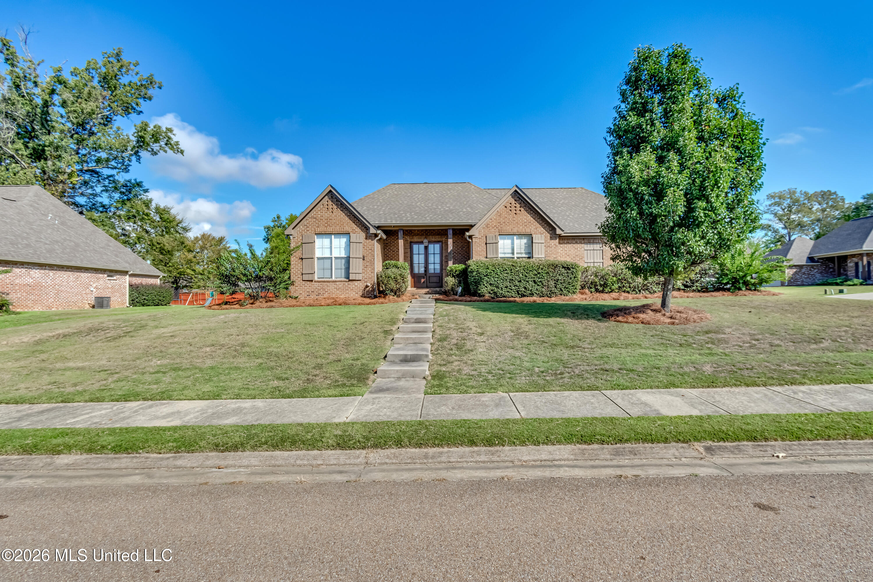 112 Trailbridge Bend Canton, MS 39046 - Photo 2 of 70 112 Trailbridge--5