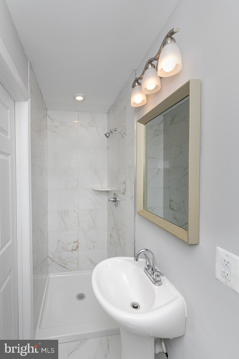 1212 Back River Neck Road Essex, MD 21221 - Photo 15 of 30 Gallery Image 15