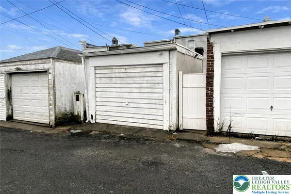 $275,000 | 1217 Allen Street, Allentown, PA 18102