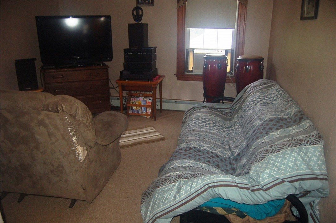 695 Cumberland Hill Road Woonsocket, RI 02895 - Photo 16 of 30 2nd Floor Bedroom
