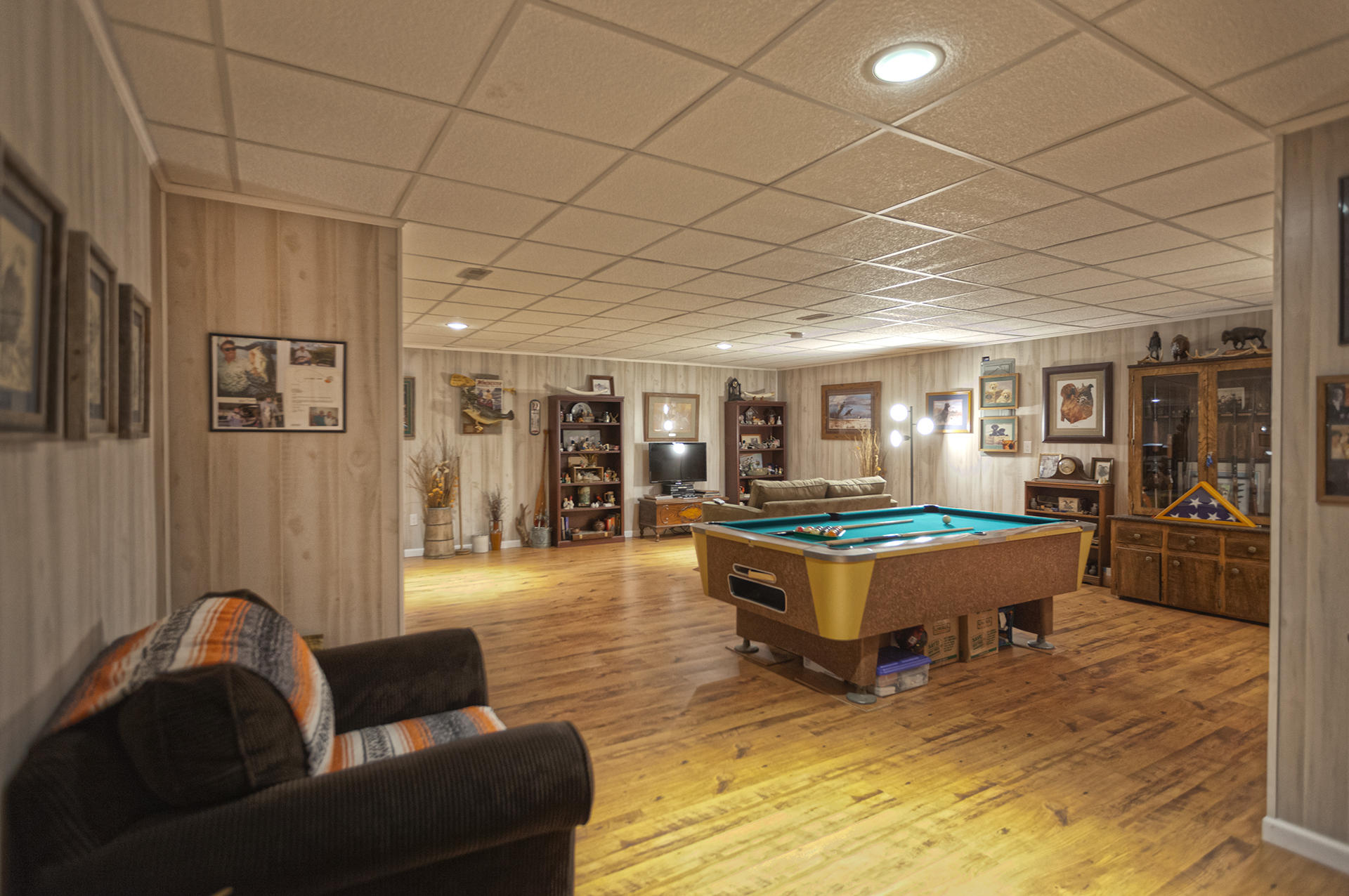 5533 Roanoke Road Troutville, VA 24175 - Photo 26 of 45 a living room with furniture a table and kitchen view