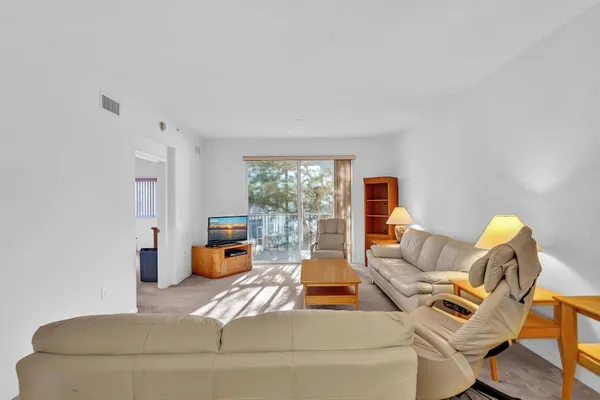 $217,000 | 7735 Yardley Drive, Unit 201, Tamarac, FL 33321