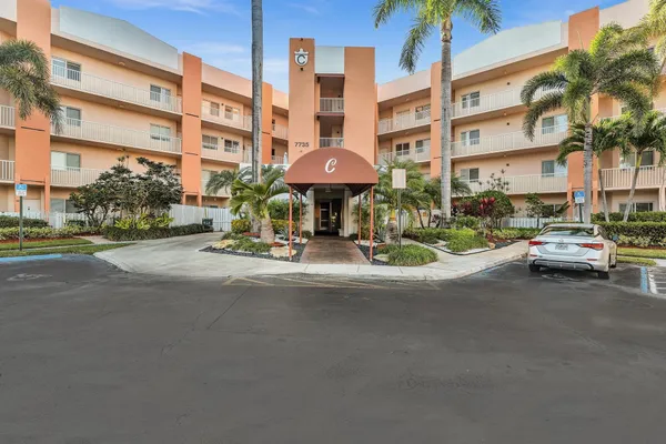 $217,000 | 7735 Yardley Drive, Unit 201, Tamarac, FL 33321