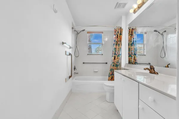 $217,000 | 7735 Yardley Drive, Unit 201, Tamarac, FL 33321