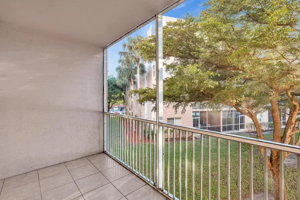 $217,000 | 7735 Yardley Drive, Unit 201, Tamarac, FL 33321