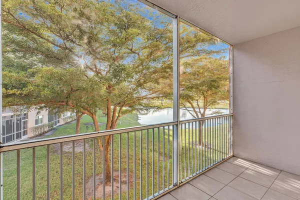 $217,000 | 7735 Yardley Drive, Unit 201, Tamarac, FL 33321