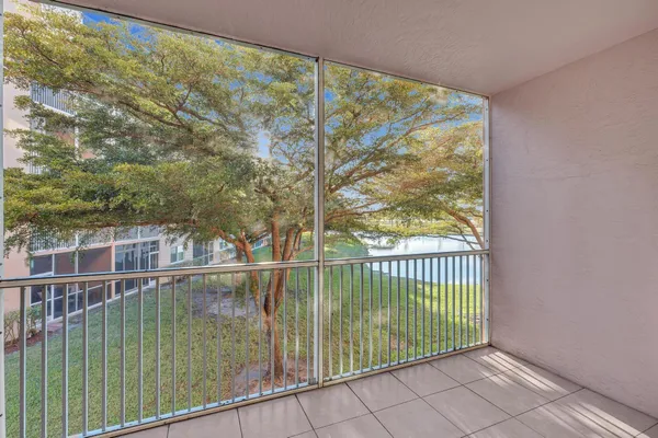 $217,000 | 7735 Yardley Drive, Unit 201, Tamarac, FL 33321