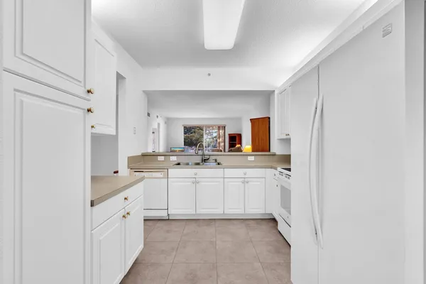 $217,000 | 7735 Yardley Drive, Unit 201, Tamarac, FL 33321