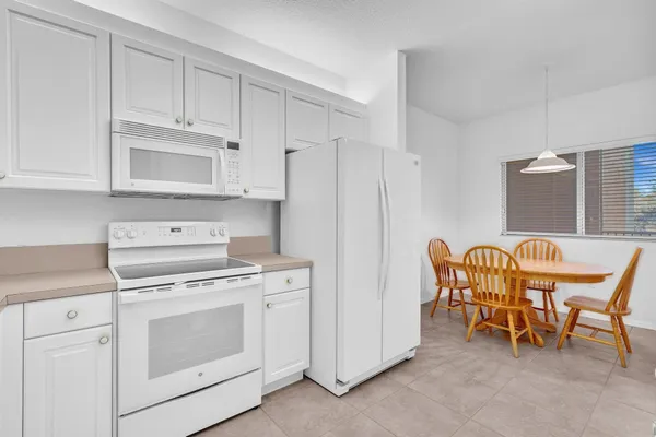 $217,000 | 7735 Yardley Drive, Unit 201, Tamarac, FL 33321