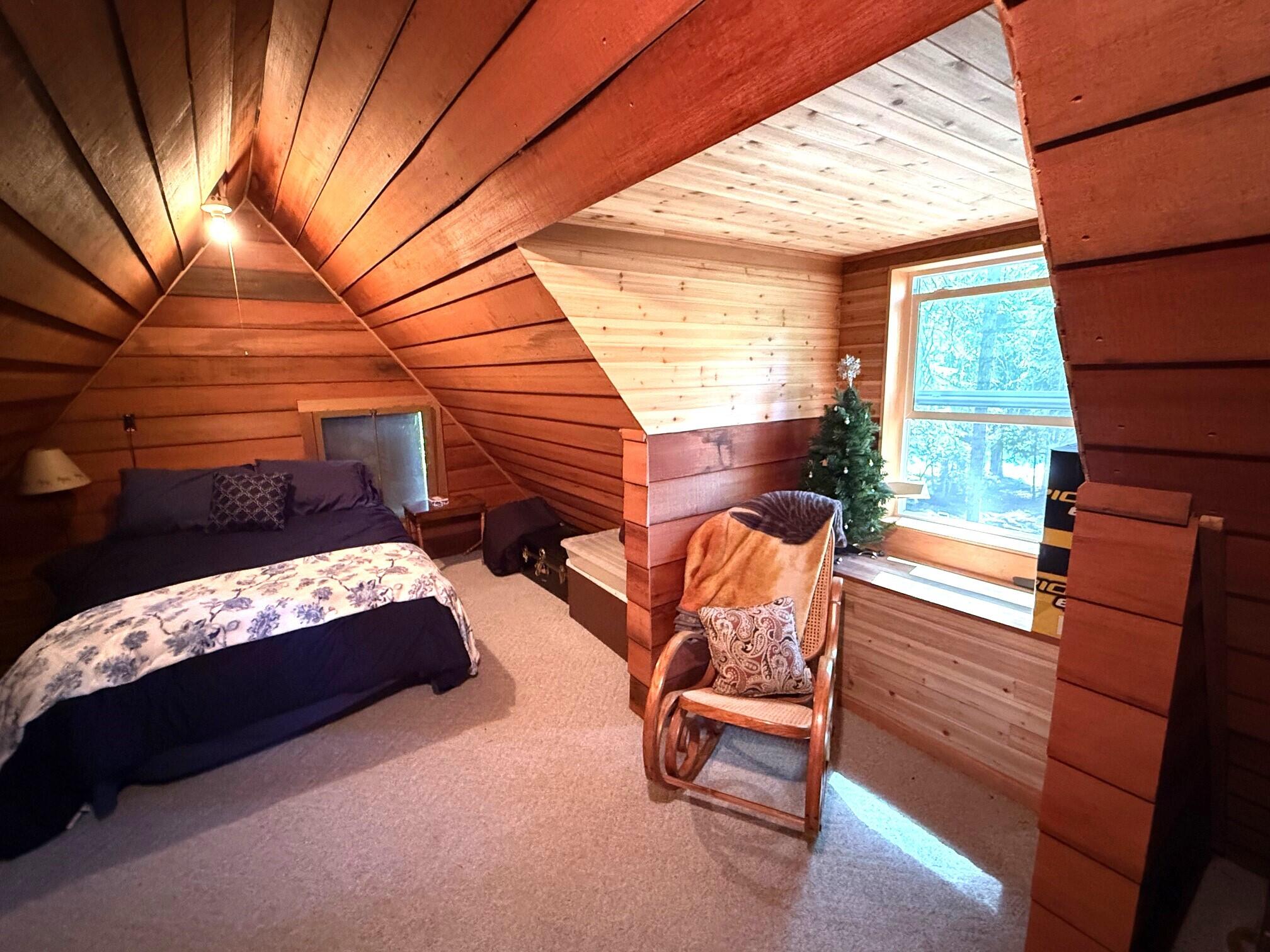 4 Fish Lake Ashland, OR 97520 - Photo 21 of 39 Loft Bedroom 2