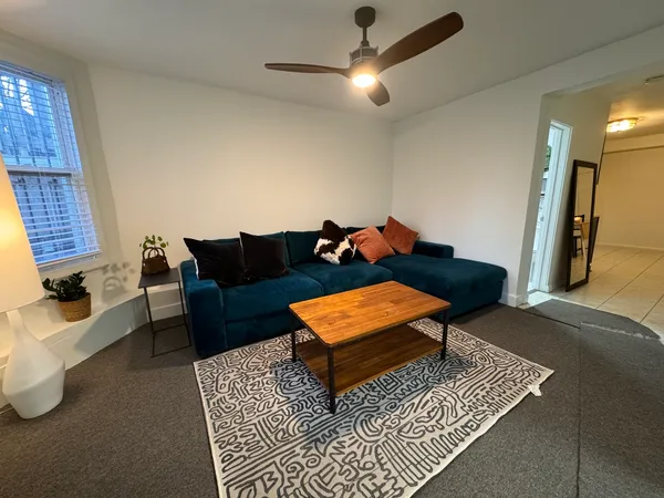 $1,775 | 3114 North Central Park Avenue, Unit 1, Chicago, IL 60618
