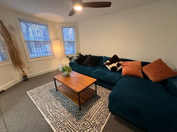 $1,775 | 3114 North Central Park Avenue, Unit 1, Chicago, IL 60618