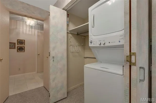 $209,900 | 585 Coeur De Royale Drive, Unit 206, Creve Coeur, MO 63141