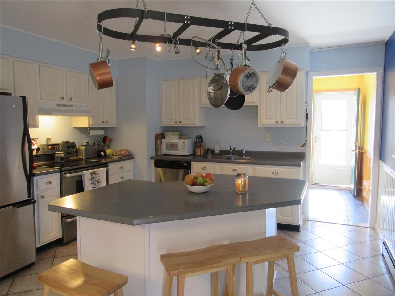 59 Stillwater Circle Rochester, NH 03839 - Photo 4 of 40