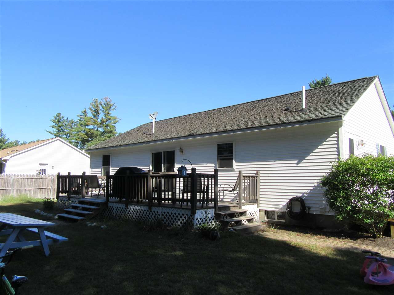 59 Stillwater Circle Rochester, NH 03839 - Photo 36 of 40