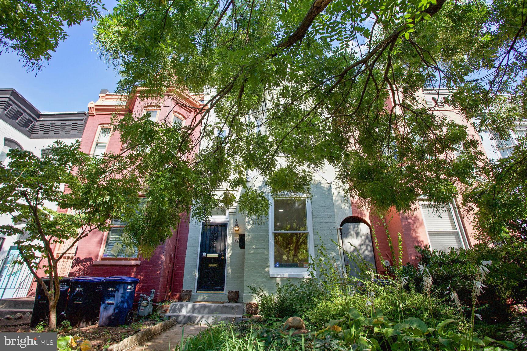 425 5th Street Northeast Washington, DC 20002 - Photo 2 of 25 a front view of a house with a tree