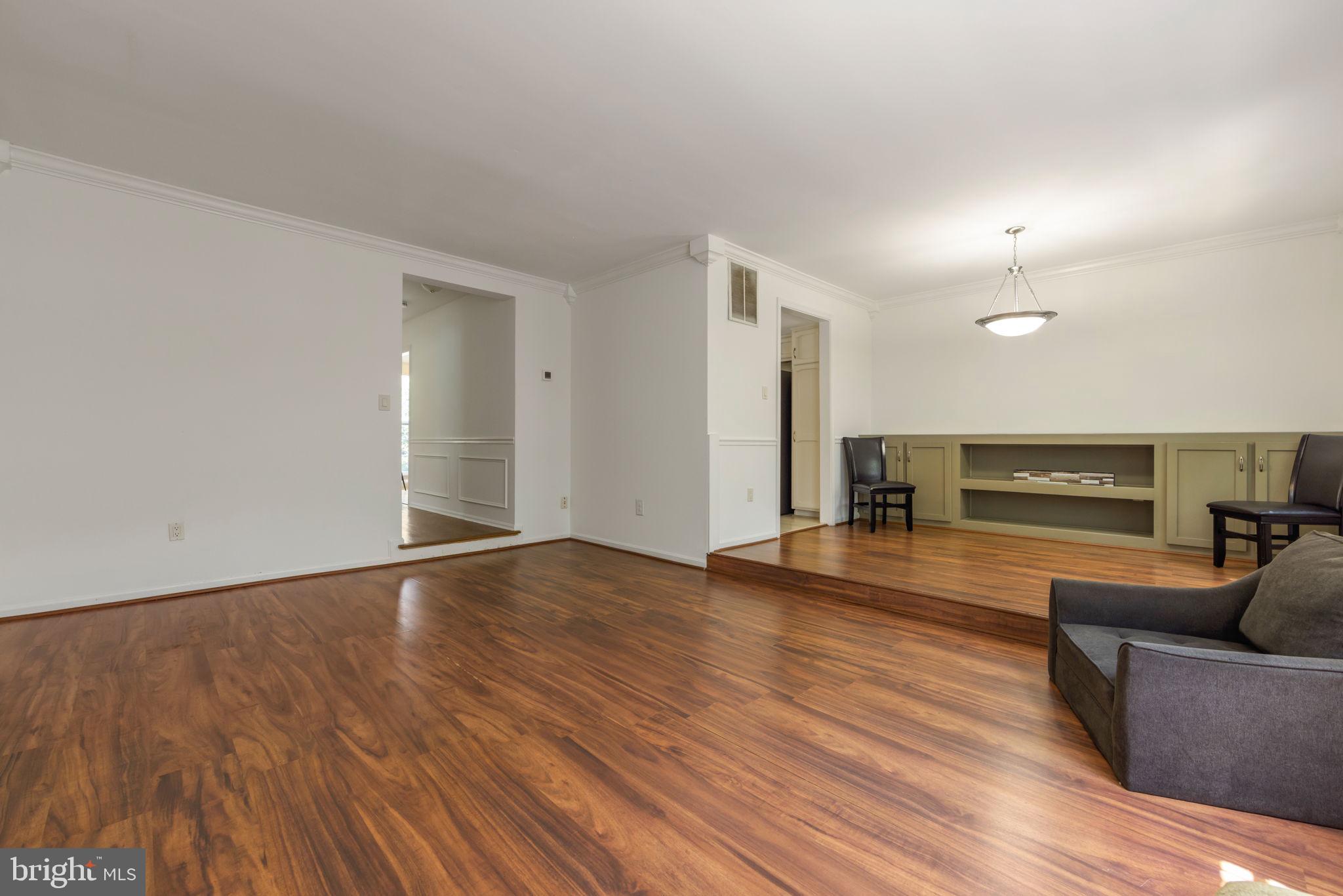 8809 Surveyors Place Springfield, VA 22152 - Photo 4 of 25