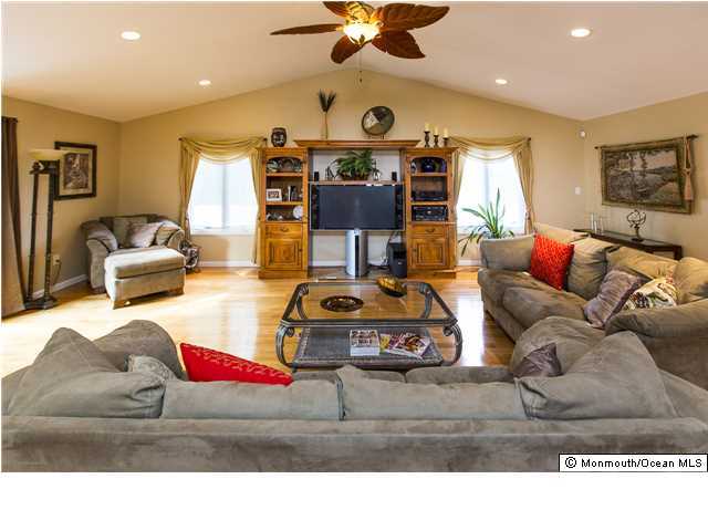 11 Fairmount Road Holmdel, NJ 07733 - Photo 13 of 25 Additional Photo