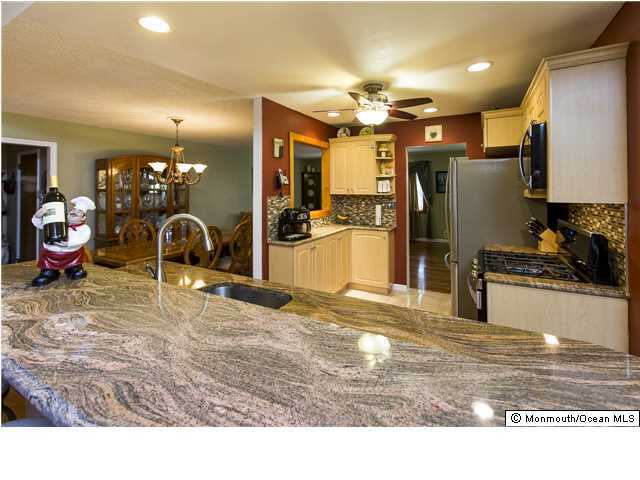11 Fairmount Road Holmdel, NJ 07733 - Photo 8 of 25 Additional Photo