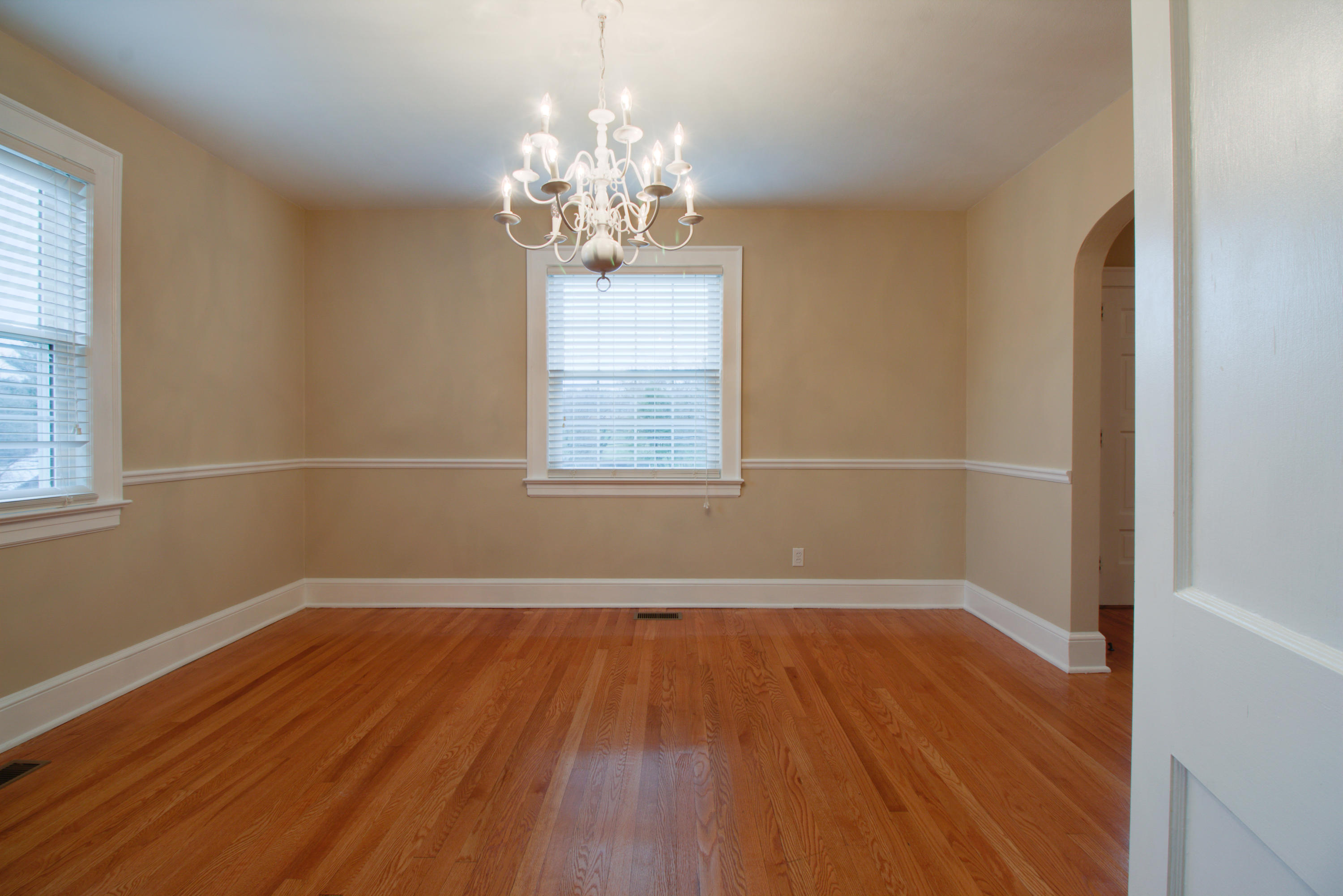 3435 Grandin Road Southwest Roanoke, VA 24018 - Photo 3 of 42 _MG_8253_4_5