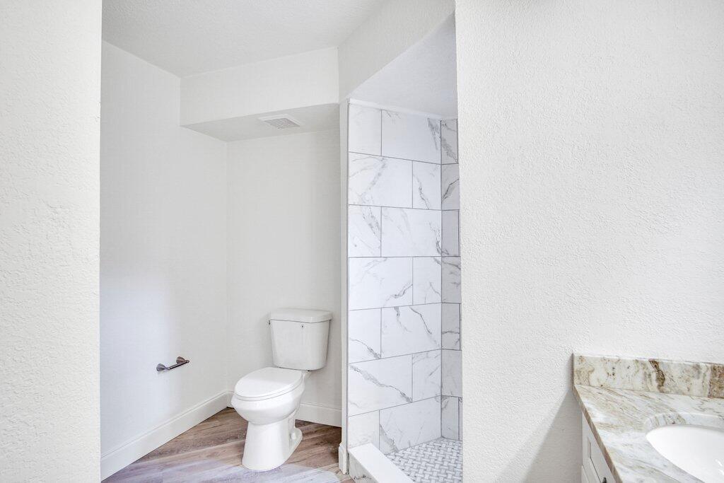 17388 Boca Club Boulevard, Unit 201 Boca Raton, FL 33487 - Photo 26 of 39 Primary Bathroom to Entry.jpg-SMALL