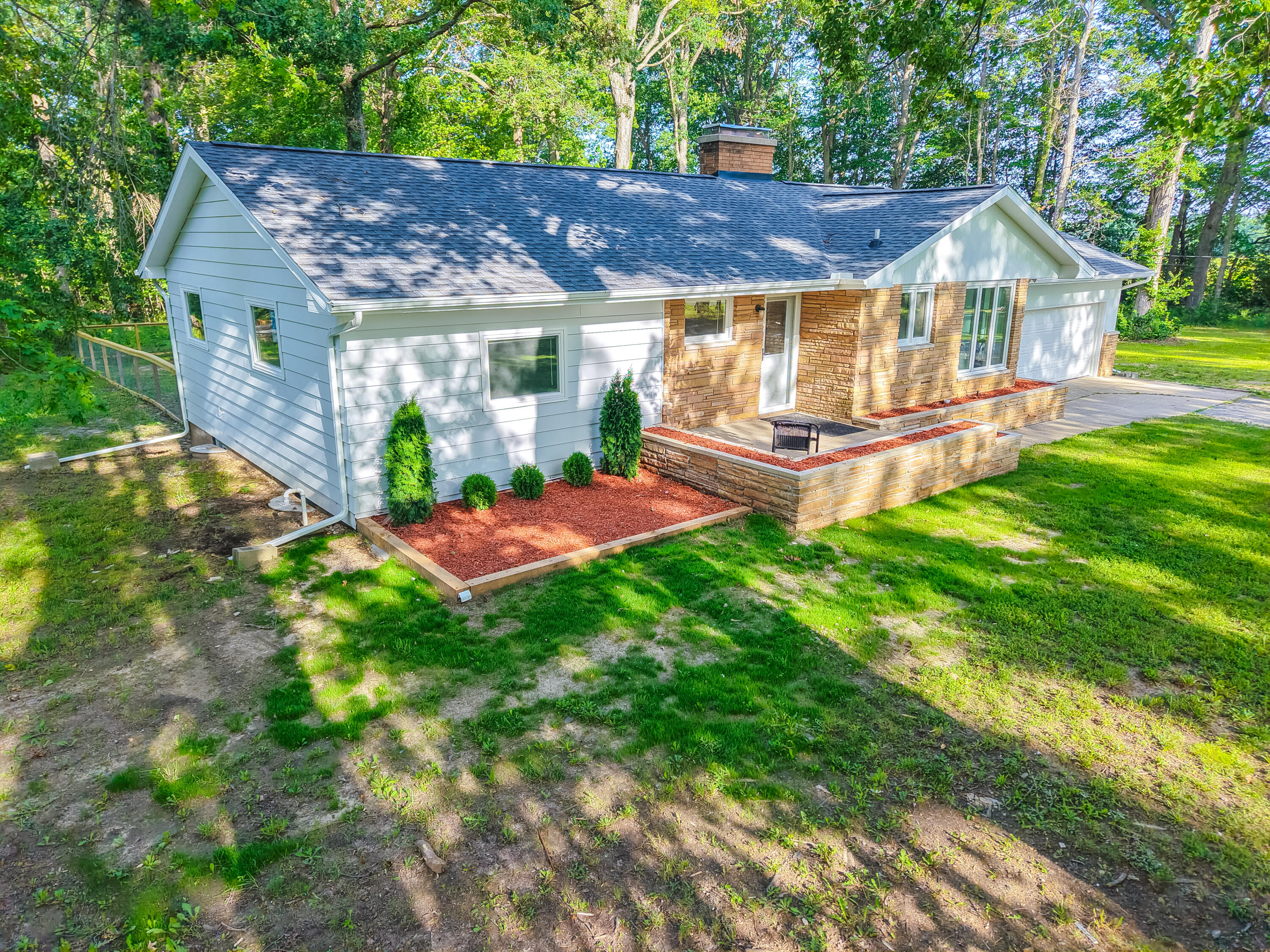 12449 California Road Sawyer, MI 49125 - Photo 3 of 52 mid-century modern style