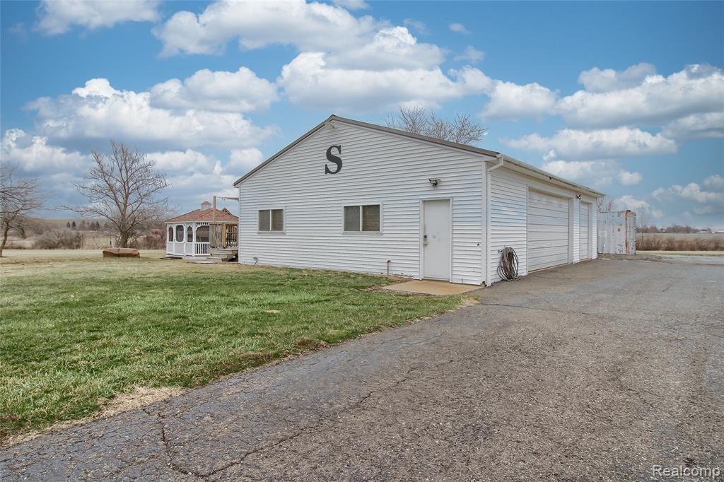 13974 Carleton West Road Carleton, MI 48117 - Photo 29 of 64