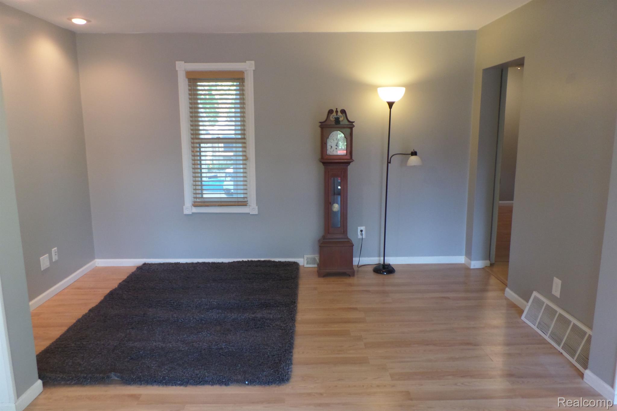 469 Deland Road Flushing, MI 48433 - Photo 11 of 24 Gallery Image 11