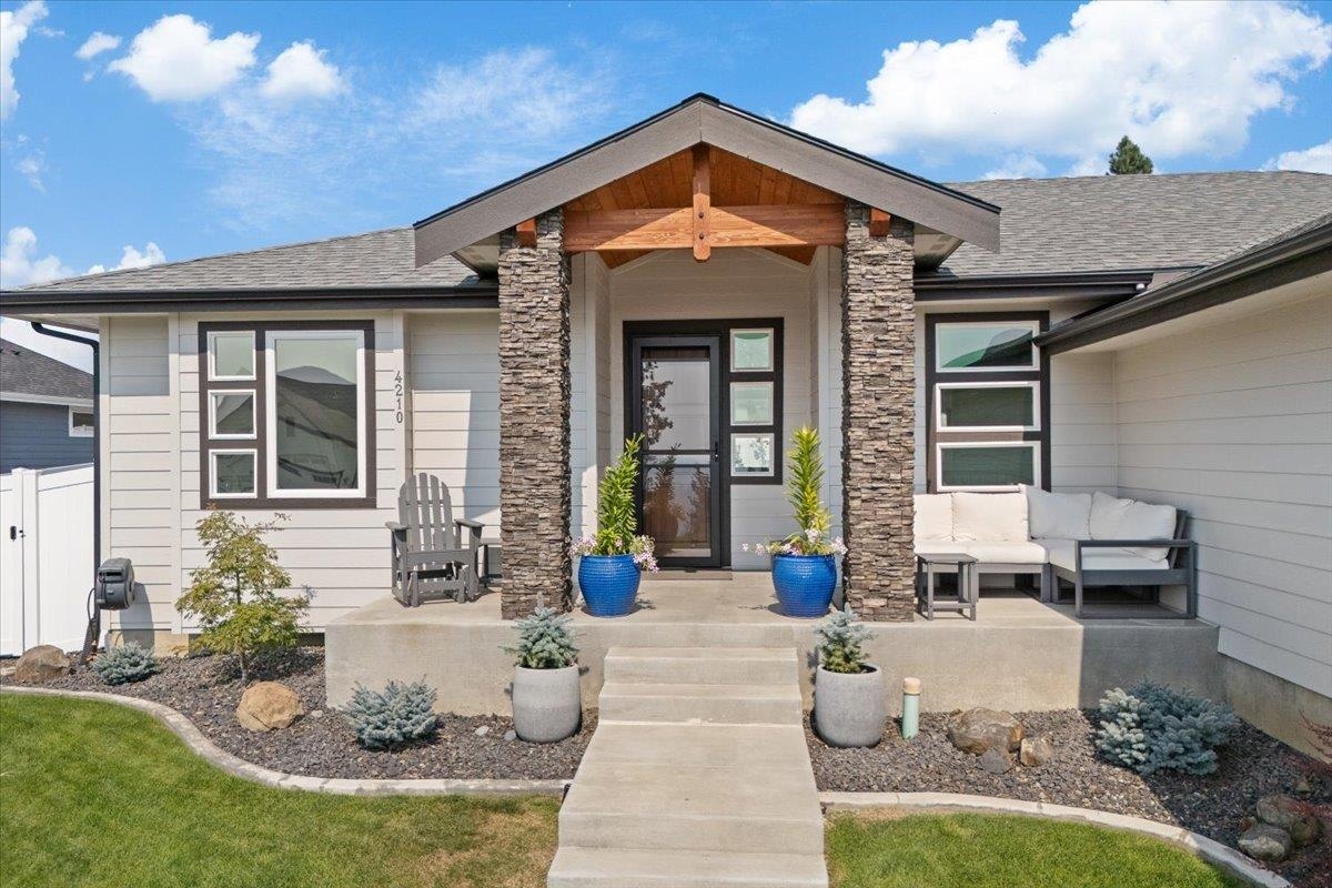4210 West Pine Cliff Court Spokane, WA 99208 - Photo 3 of 49