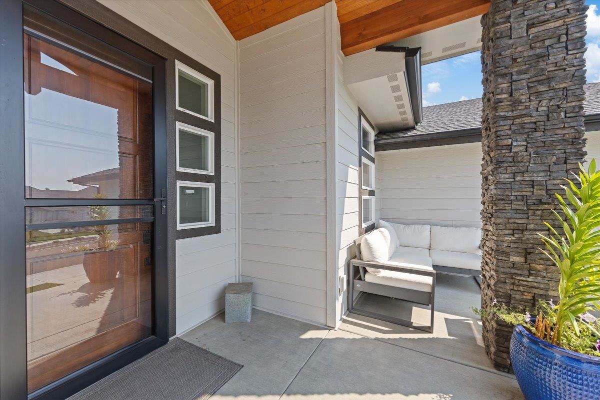 4210 West Pine Cliff Court Spokane, WA 99208 - Photo 4 of 49