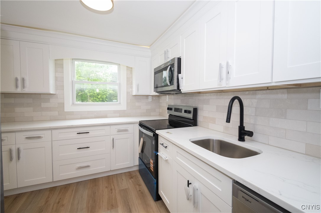 5646 Vistula Path Brewerton, NY 13029 - Photo 11 of 33