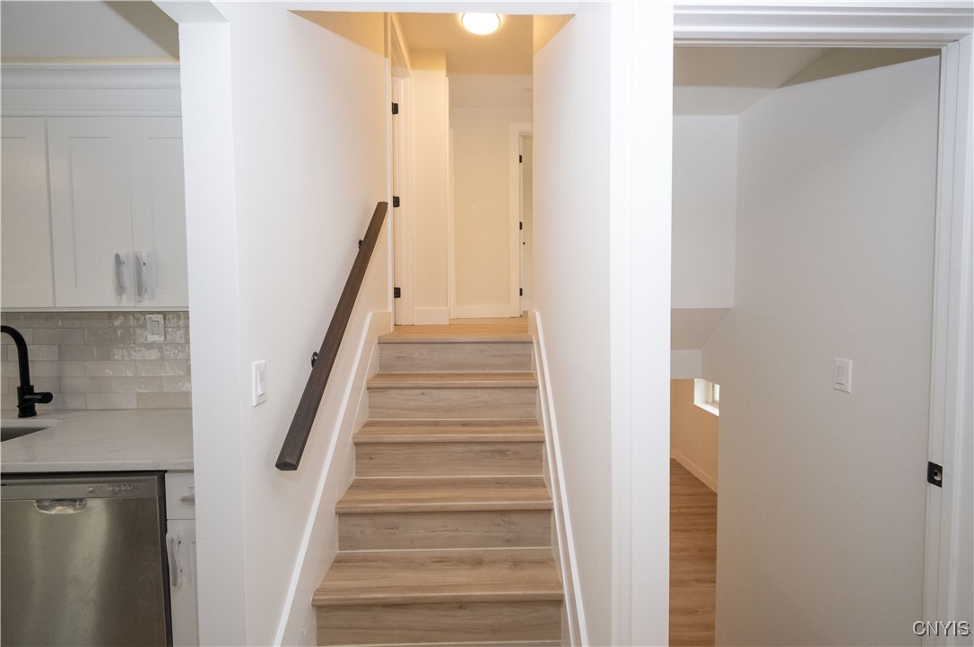 5646 Vistula Path Brewerton, NY 13029 - Photo 15 of 33