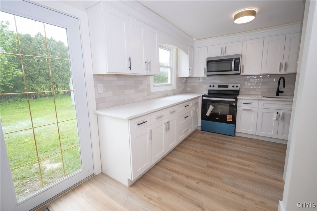 5646 Vistula Path Brewerton, NY 13029 - Photo 5 of 33