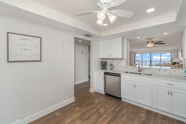 $3,250 | 995 N Highway, Unit 206, Indialantic, FL 32903