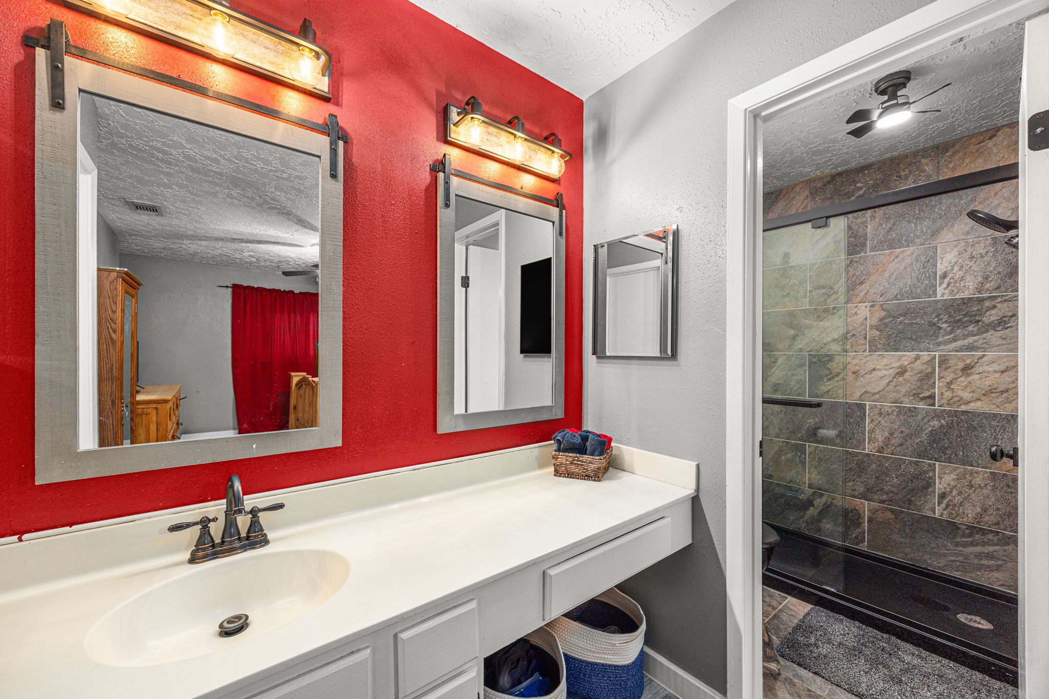 21302 Bridgepoint Lane Spring, TX 77388 - Photo 16 of 30 Primary Bath