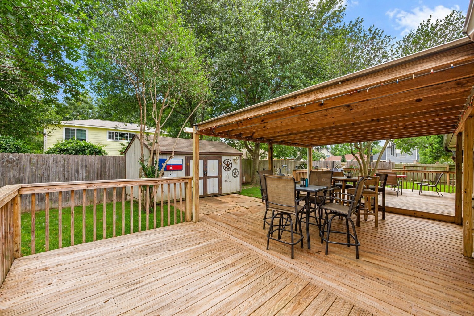 21302 Bridgepoint Lane Spring, TX 77388 - Photo 21 of 30 Ample space for entertaining *enhanced with AI*
