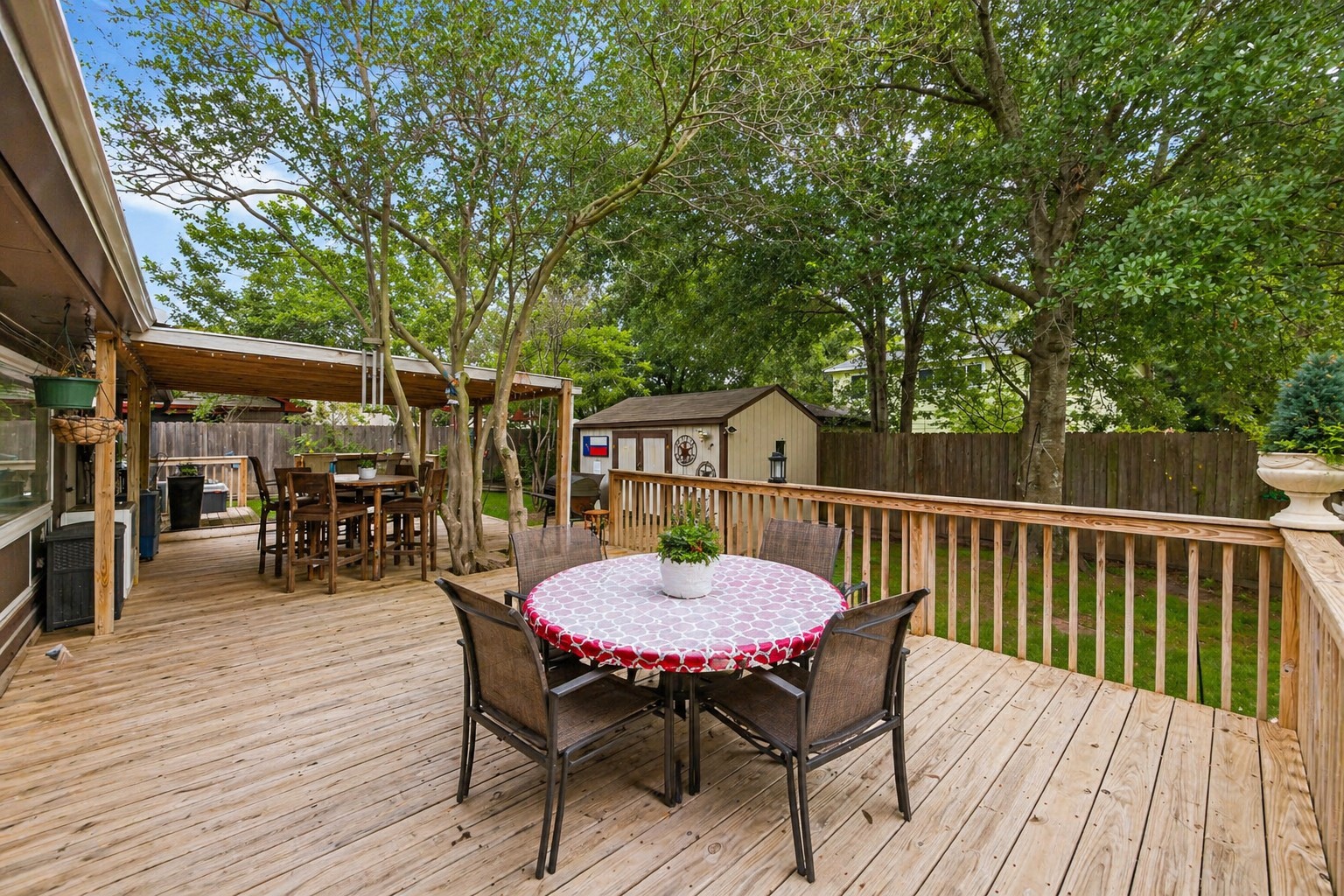 21302 Bridgepoint Lane Spring, TX 77388 - Photo 22 of 30 Ample space for entertaining *enhanced with AI*