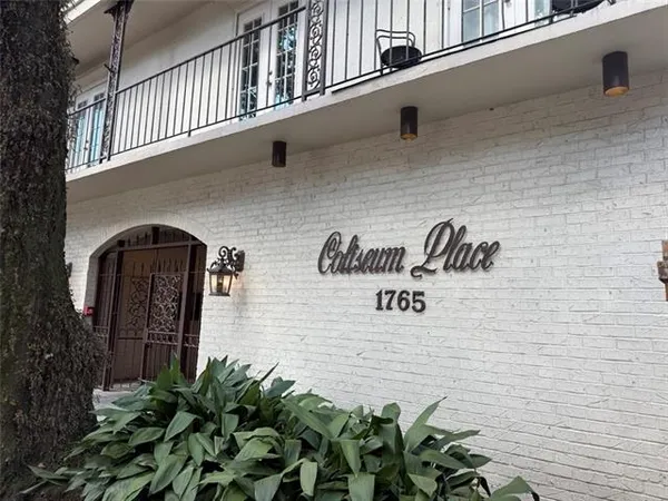$2,300 | 1765 Coliseum Street, Unit 202, New Orleans, LA 70130