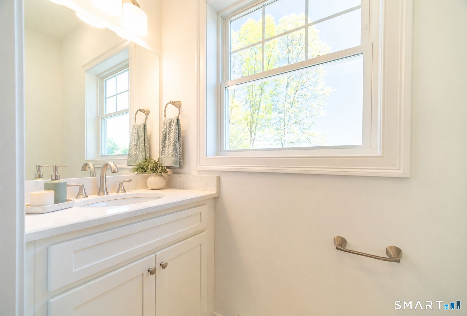 1154 Poquonnock Road, Unit 6 Groton, CT 06340 - Photo 9 of 22