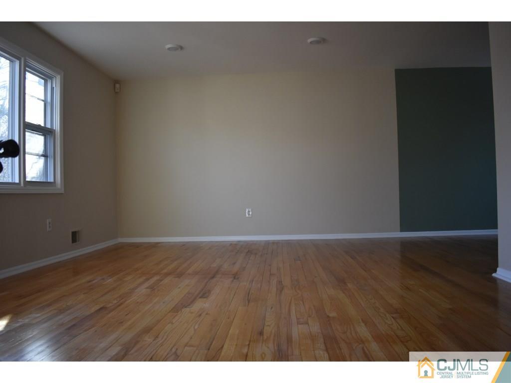 834 Inman Avenue Edison, NJ 08820 - Photo 3 of 20 Gallery Image 3