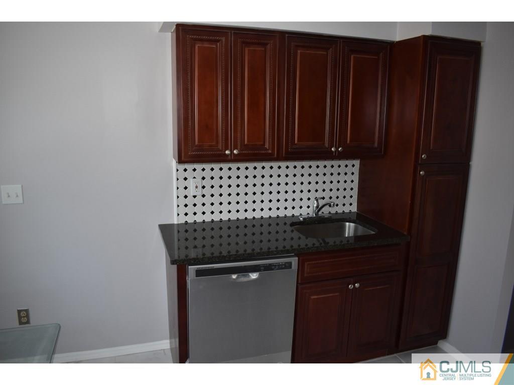 834 Inman Avenue Edison, NJ 08820 - Photo 6 of 20 Gallery Image 6