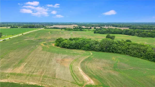 $60,000 | 12 South Old Drum Road, Garden City, MO 64747