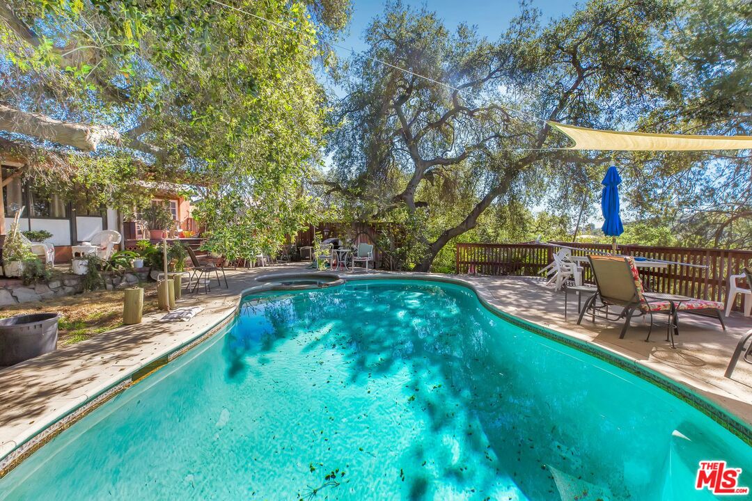 4183 Aralia Road Altadena, CA 91001 - Photo 36 of 40 a view of a backyard with sitting area
