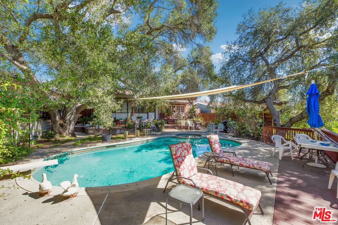 4183 Aralia Road Altadena, CA 91001 - Photo 37 of 40 a view of a backyard with sitting area