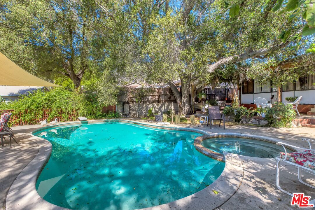 4183 Aralia Road Altadena, CA 91001 - Photo 39 of 40 a view of a lake view