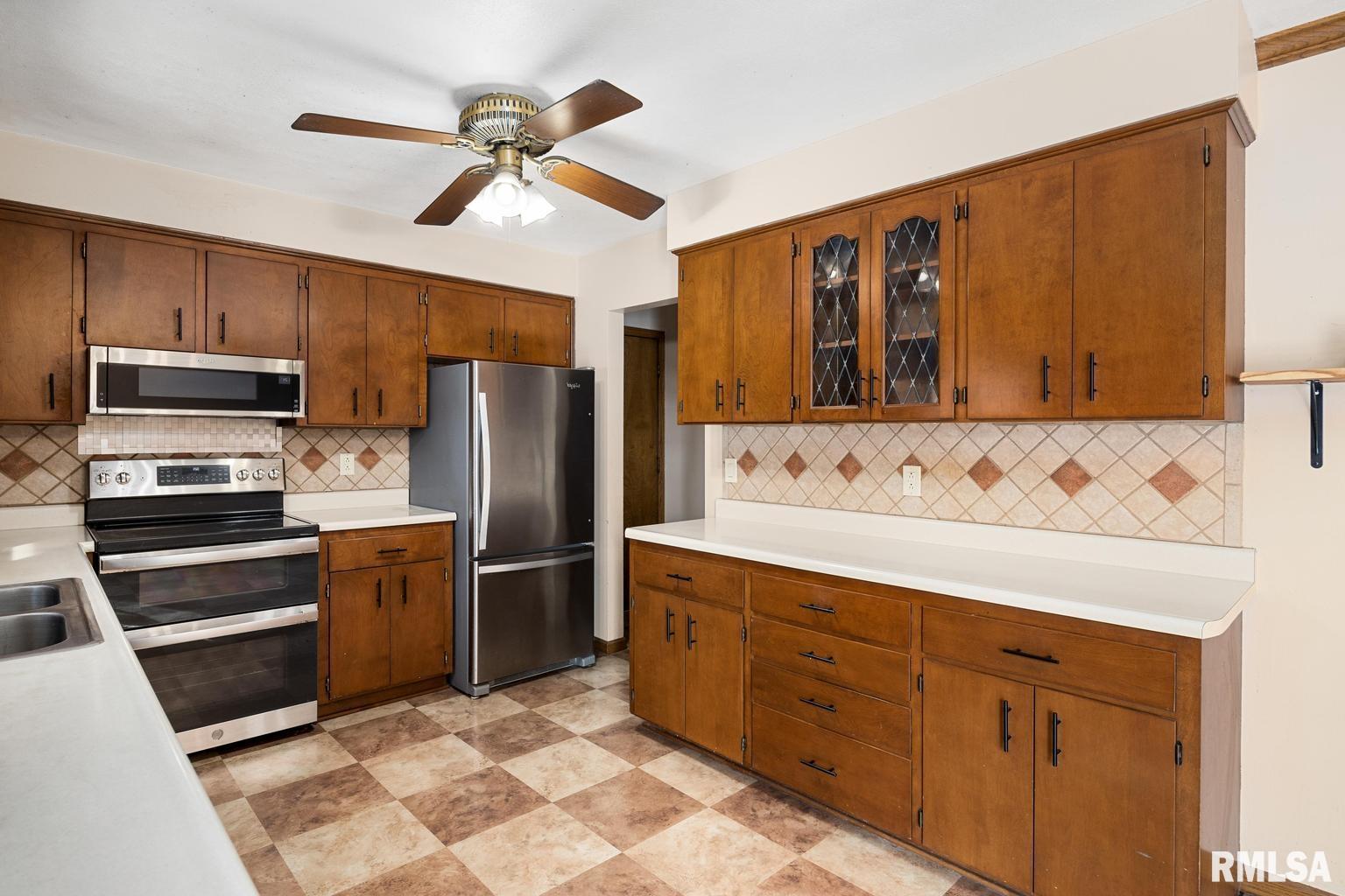 22071 Oak Street Morton, IL 61550 - Photo 13 of 37
