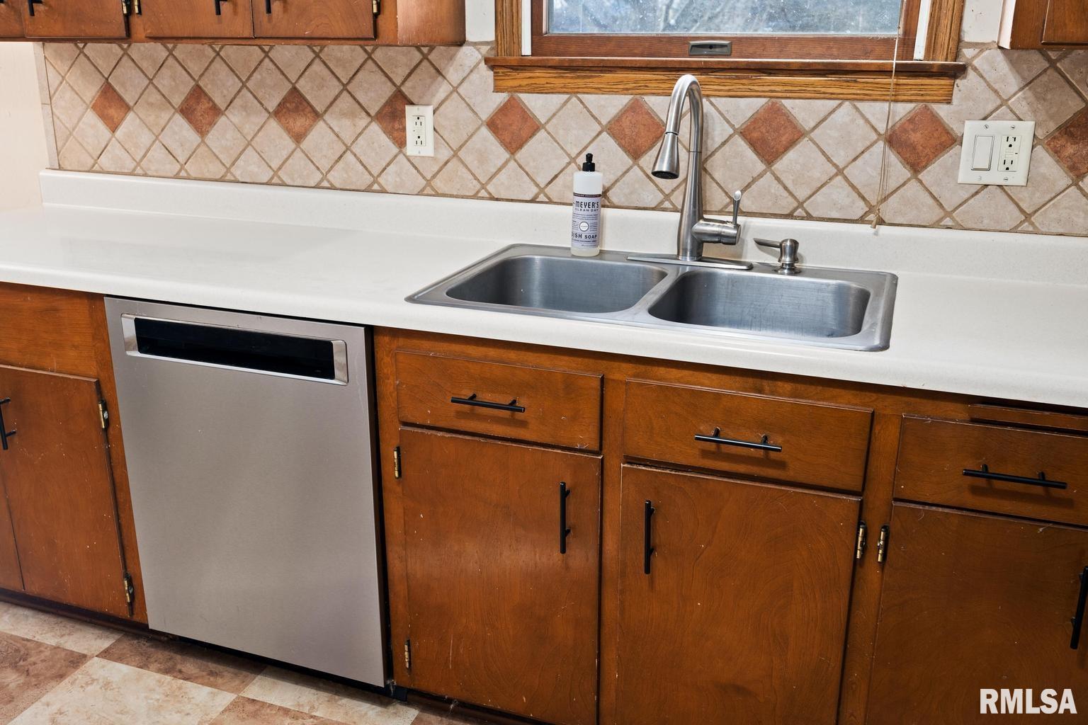 22071 Oak Street Morton, IL 61550 - Photo 15 of 37